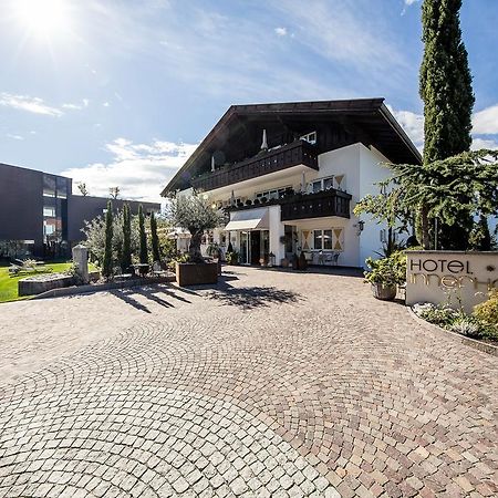 Hotel Landhaus Innerhofer Schenna Buitenkant foto