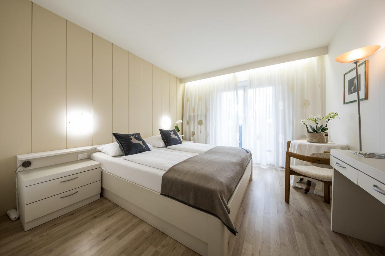 Hotel Landhaus Innerhofer Schenna Buitenkant foto